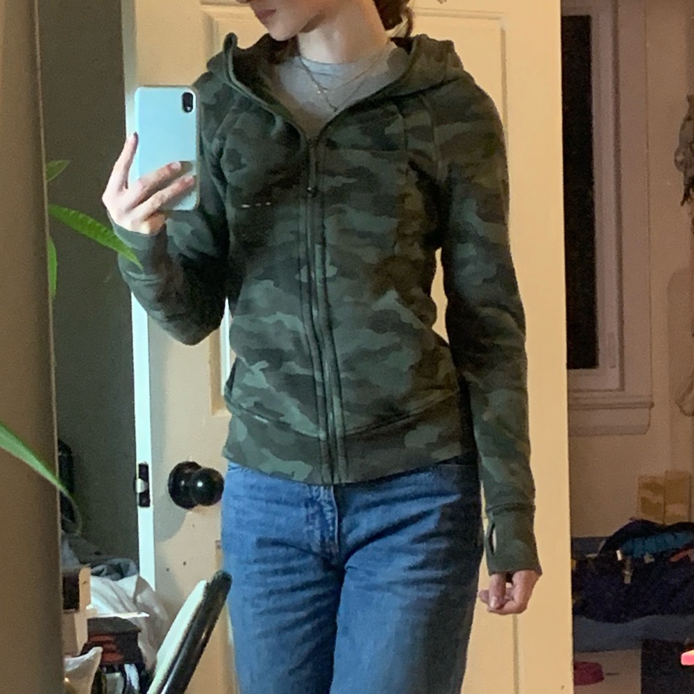 LULULEMON zip up hoodie